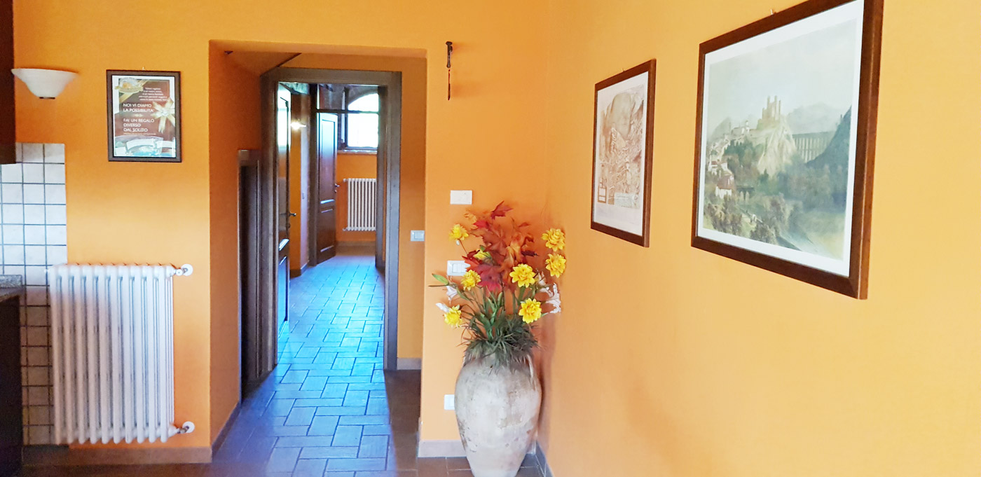 agriturismo appartamento arancione